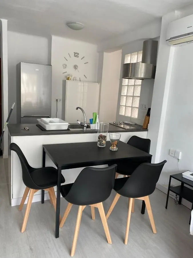 Sunny Apartment Near The Beach. Rincon de la Victoria