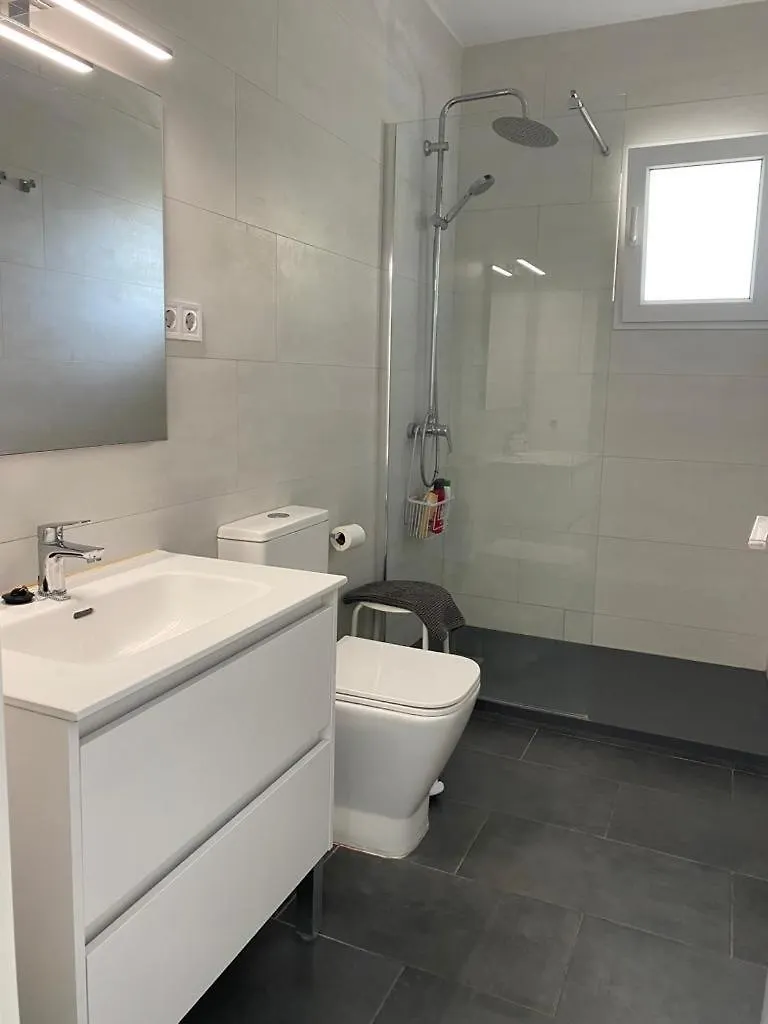 Sunny Apartment Near The Beach. Rincon de la Victoria Spain
